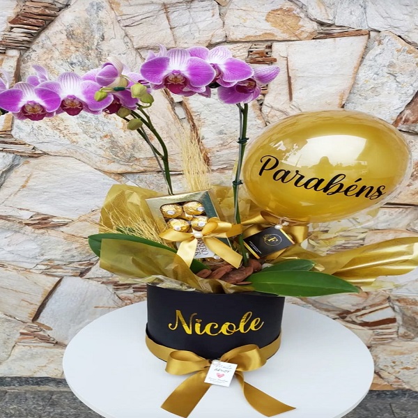 Box orquídea, Ferrero e balão.