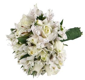 Buque de Noiva - Rosas Brancas e Astromelias