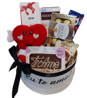 Box coração e chocolates