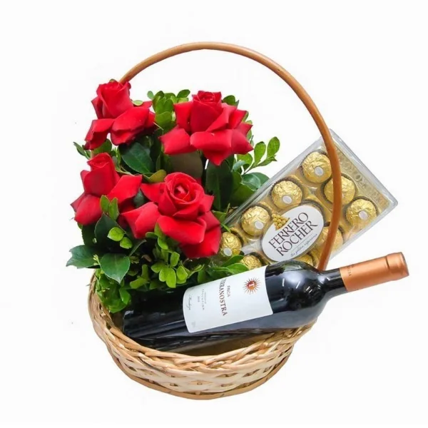 Cesta 4 Rosas Vermelhas, Ferrero Rocher com 12 e Vinho Reservado