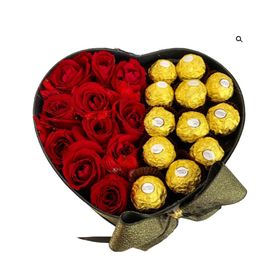 Box Coração Médio, Rosas e Ferrero
