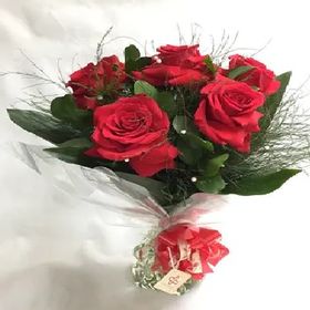Contemporâneo com 6 rosas importadas